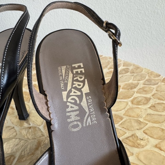 Salvatore Ferragamo Black Slingback Heels Peep-Toe Leather Sandals size 8.5B - Picture 7 of 12